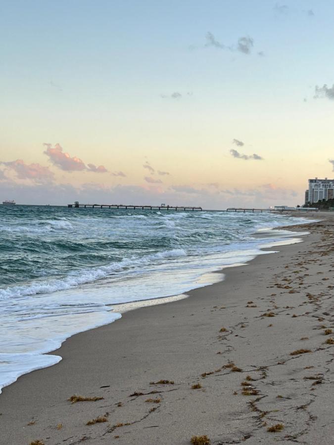 Great Location Condo 2 Min Walk From The Beach フォート・ローダーデール エクステリア 写真